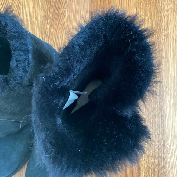 Ugg Bailey Button Black - Picture 5 of 12